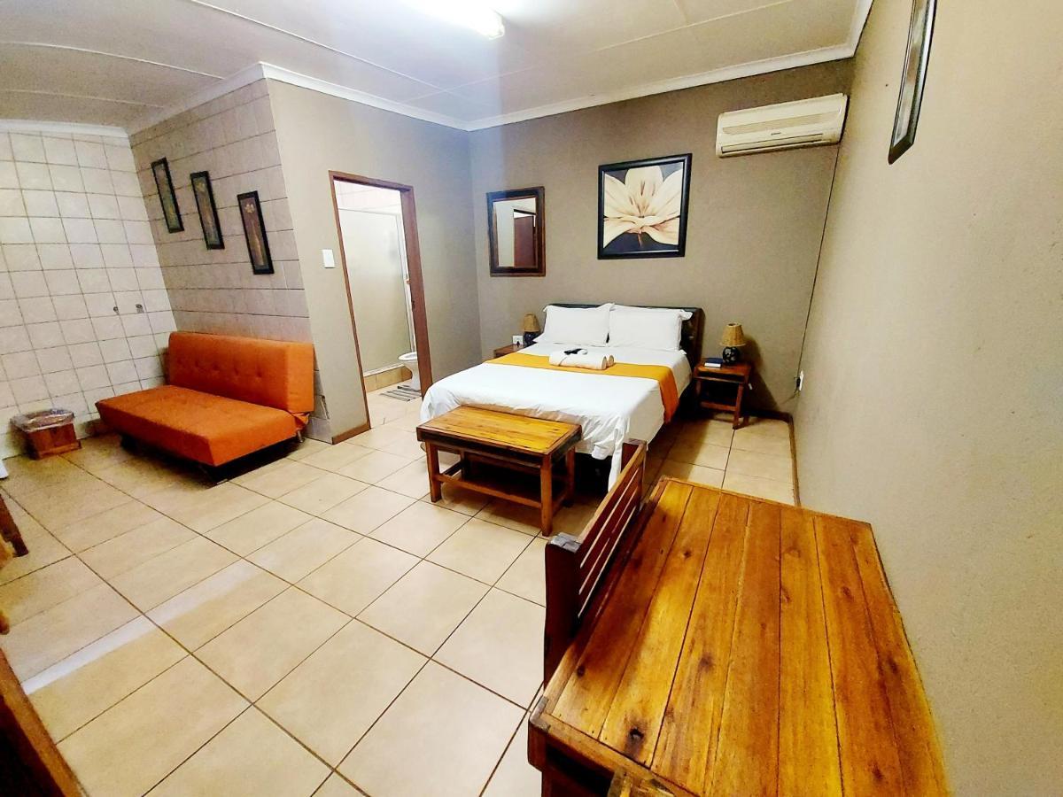 Sundown Lodge Komatipoort Oda fotoğraf